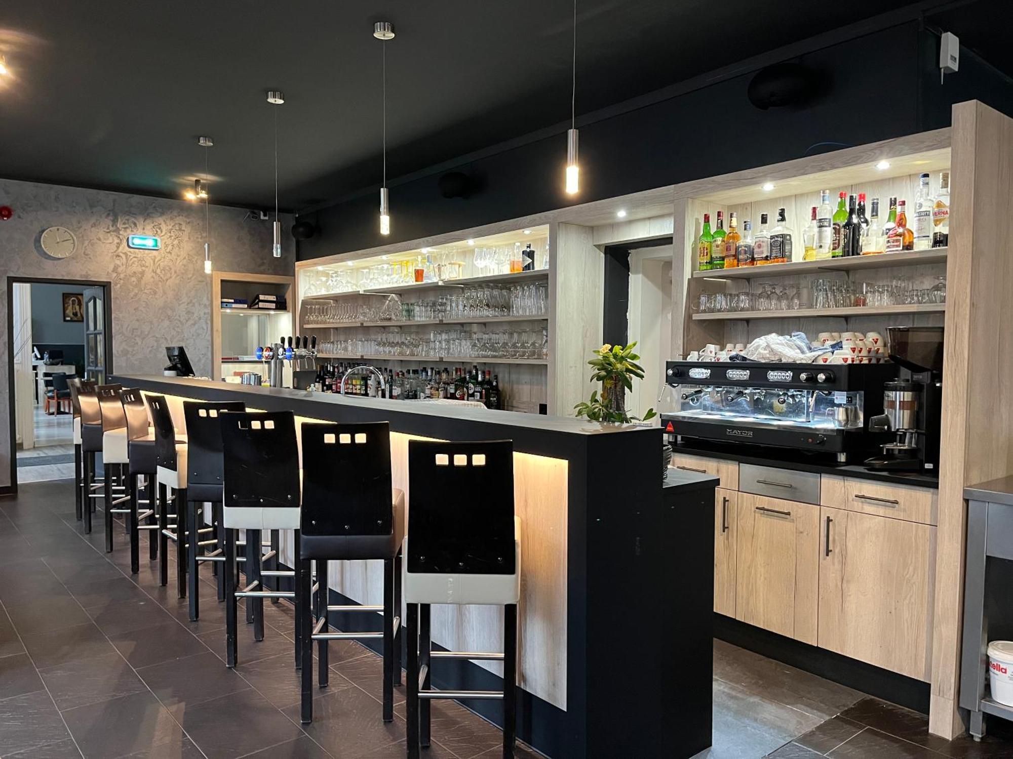 Hotel Restaurant Le Paris 몽도르프레방 외부 사진